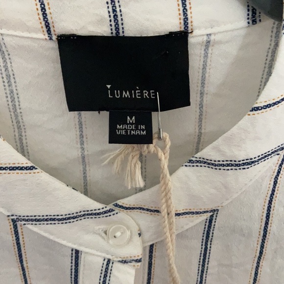 Lumiere Short Sleeve Button Down Shirt - Picture 4 of 5